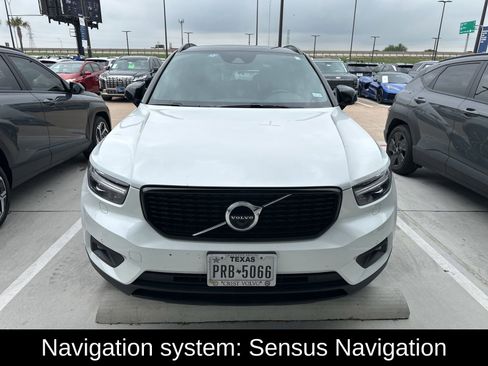 Used 2021 Volvo XC40 T5 R-Design w/ Protection Package Premier AWD/4WD image 3