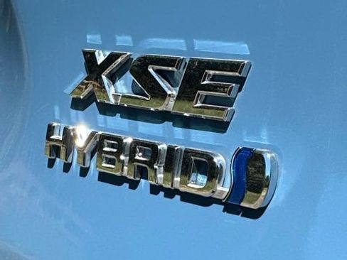 Used 2022 Toyota RAV4 XSE AWD/4WD image 33