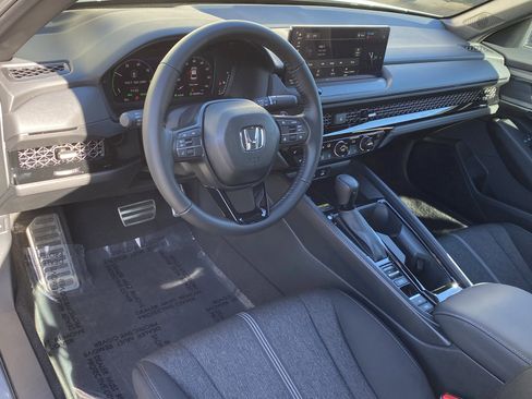 Used 2025 Honda Accord Sport image 14