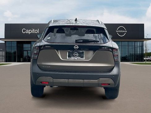 New 2026 Nissan Kicks SV image 6