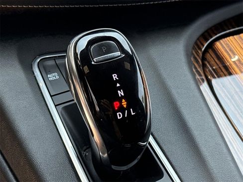 Used 2021 Cadillac Escalade ESV Luxury image 15