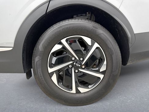 Used 2023 Kia Sportage LX AWD/4WD image 12