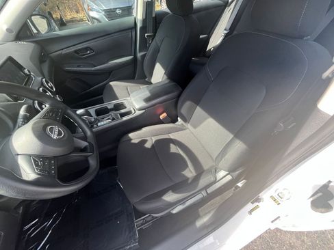Used 2025 Nissan Sentra S image 31