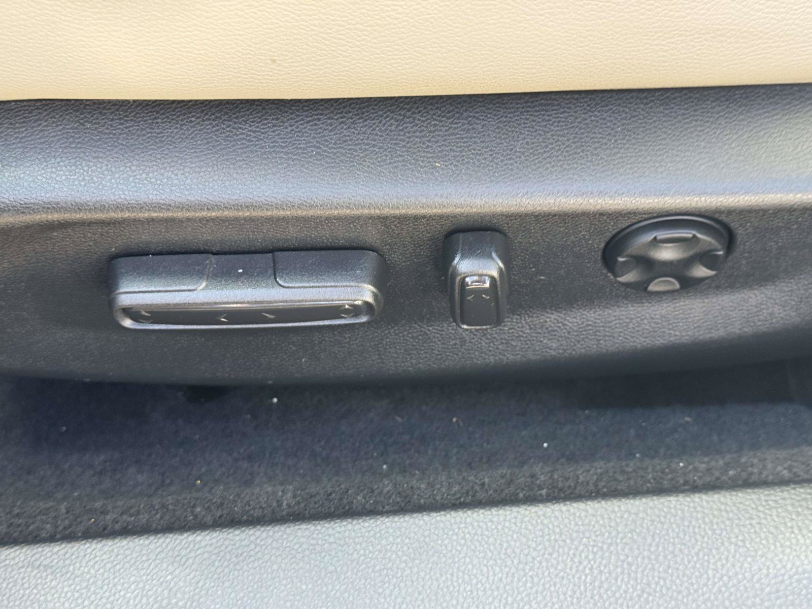Used 2018 Honda Accord Touring image 15