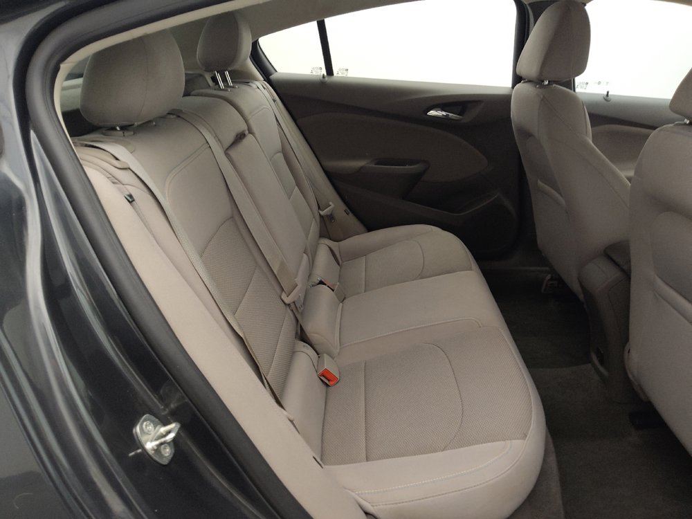 Used 2017 Chevrolet Cruze LT FWD image 19