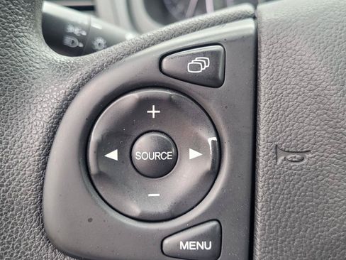 Used 2015 Honda CR-V LX image 16