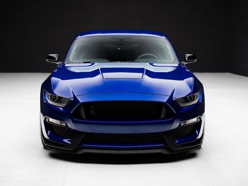 Used 2016 Ford Mustang Shelby GT350 w/ Track Package RWD image 7