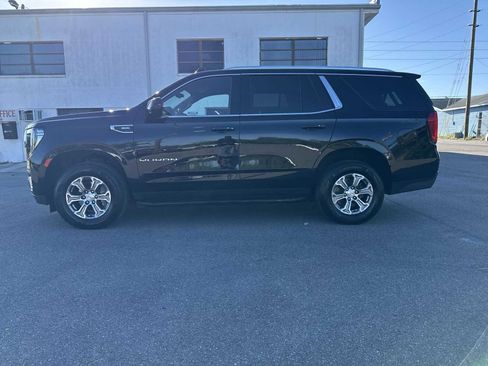 Used 2024 GMC Yukon SLE AWD/4WD image 4