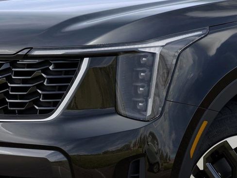 New 2025 Kia Sorento S image 10