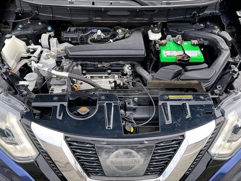 Used 2017 Nissan Rogue SL w/ SL Premium Package image 9