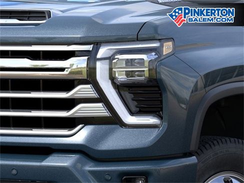 New 2026 Chevrolet Silverado 3500 High Country w/ Technology Package image 10