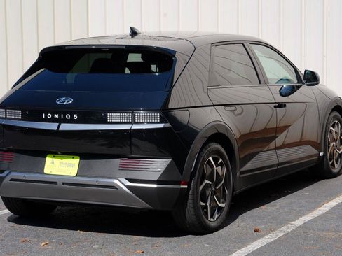 Used 2022 Hyundai Ioniq 5 SE w/ Cargo Package RWD image 48