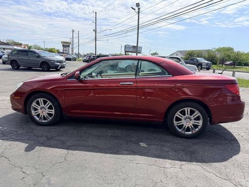 Used 2009 Chrysler Sebring Limited FWD image 3