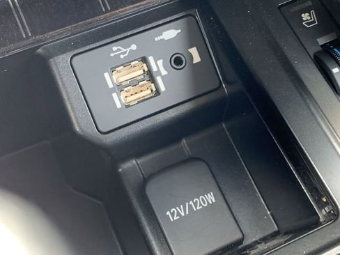 Used 2023 Lexus GX 460 Premium w/ Premium Package image 27