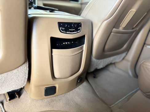 Used 2016 Cadillac Escalade ESV Platinum image 22