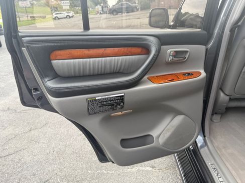 Used 2003 Lexus LX 470 4WD image 70