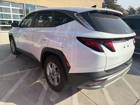 Used 2025 Hyundai Tucson SE image 12