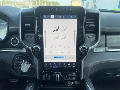 Used 2022 RAM 1500 Limited image 10