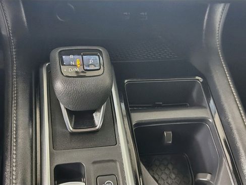 Used 2022 Nissan Pathfinder SL FWD image 24