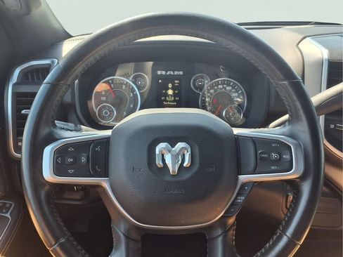 Used 2024 RAM 2500 Big Horn AWD/4WD image 17