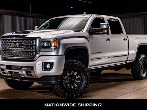 Used 2018 GMC Sierra 2500 Denali w/ Duramax Plus Package image 4