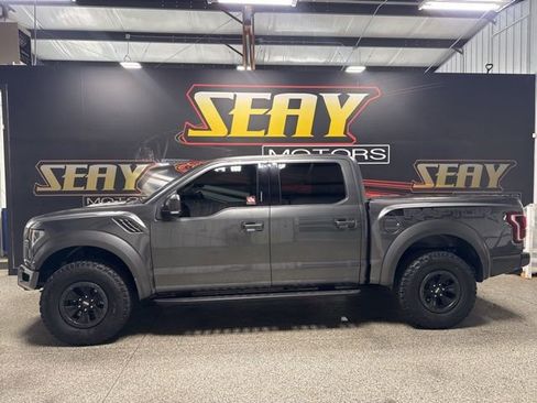 Used 2018 Ford F150 Raptor w/ Equipment Group 802A Luxury image 3
