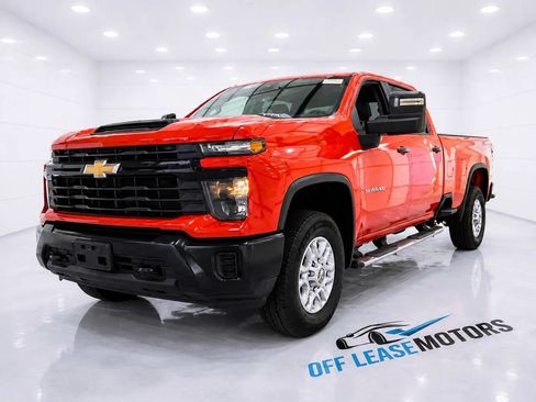 Used 2025 Chevrolet Silverado 3500 W/T AWD/4WD image 1