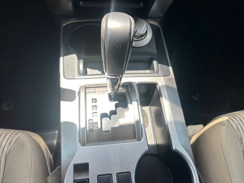 Used 2016 Toyota 4Runner SR5 AWD/4WD image 27