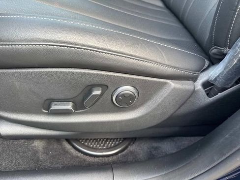 Used 2025 Genesis GV80 2.5T Standard image 17