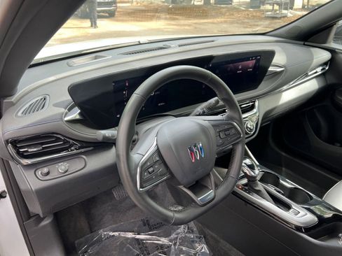 Used 2025 Buick Envista Sport Touring image 31