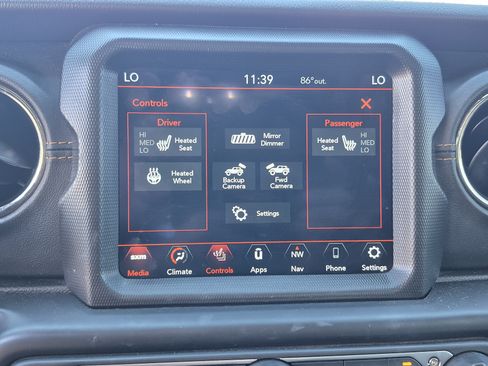 Used 2021 Jeep Wrangler Unlimited Sahara AWD/4WD image 30