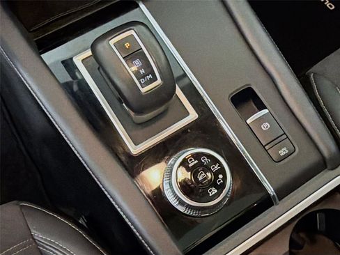 Used 2023 Mitsubishi Outlander SE AWD/4WD image 19