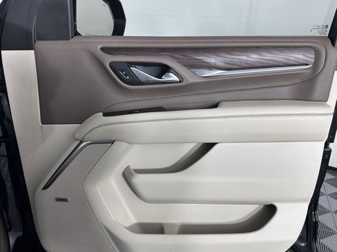 Used 2022 GMC Yukon XL Denali image 28