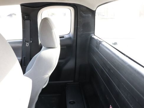 Used 2017 Toyota Tacoma 4x4 Access Cab image 15