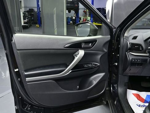 Used 2024 Mitsubishi Eclipse Cross LE image 13