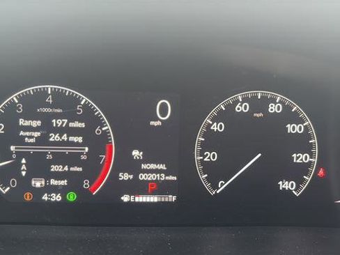 Used 2025 Honda Pilot EX-L image 10