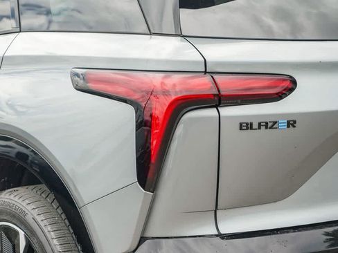 Used 2024 Chevrolet Blazer EV RS AWD/4WD image 7