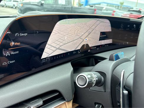 New 2025 Cadillac XT5 Luxury AWD/4WD image 5