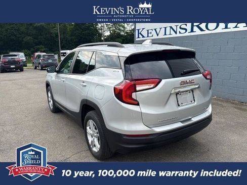 Used 2022 GMC Terrain SLE w/ Driver Convenience Package AWD/4WD image 6