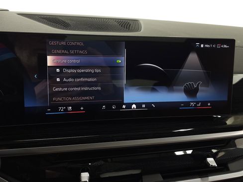 Used 2025 BMW X6 xDrive40i w/ Climate Comfort Package image 30