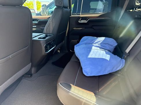 Used 2024 GMC Sierra 1500 Denali w/ Denali Reserve Package AWD/4WD image 12
