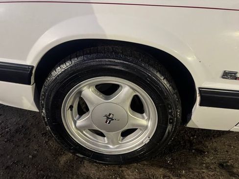 Used 1990 Ford Mustang LX RWD image 11