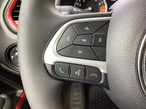 Used 2023 Jeep Renegade Trailhawk AWD/4WD image 18