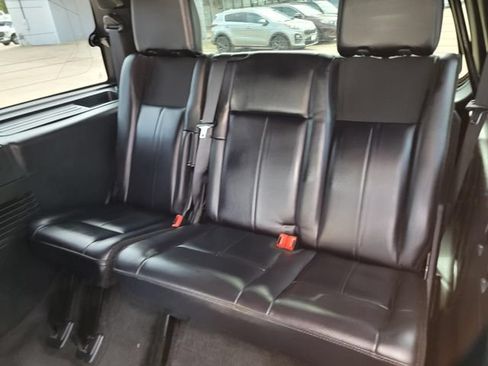 Used 2017 Ford Expedition XLT w/ Equipment Group 202A RWD image 21