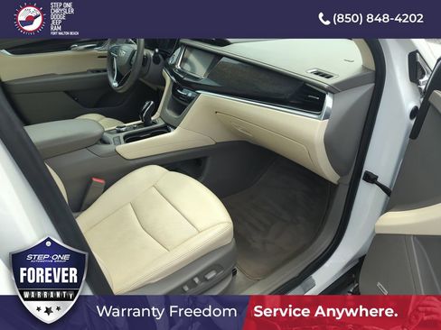 Used 2020 Cadillac XT6 Premium Luxury FWD image 39