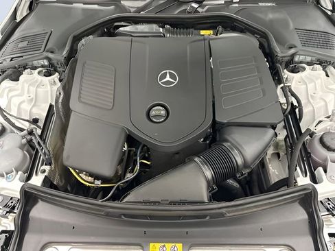 Used 2025 Mercedes-Benz C 300 4MATIC Sedan image 10