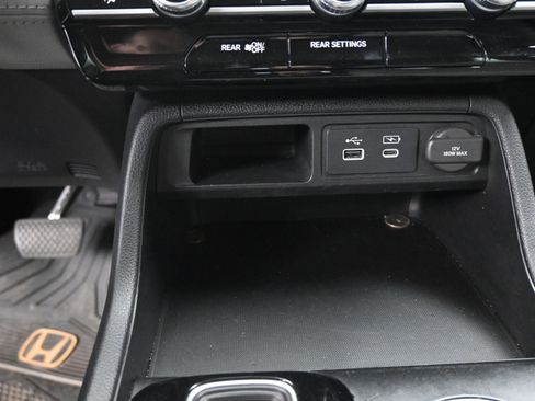Used 2023 Honda Pilot LX image 31