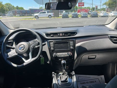 Used 2022 Nissan Rogue Sport S AWD/4WD image 17