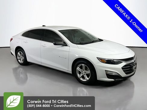 Used 2023 Chevrolet Malibu LS image 1