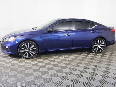 Used 2022 Nissan Altima 2.0 SR image 16